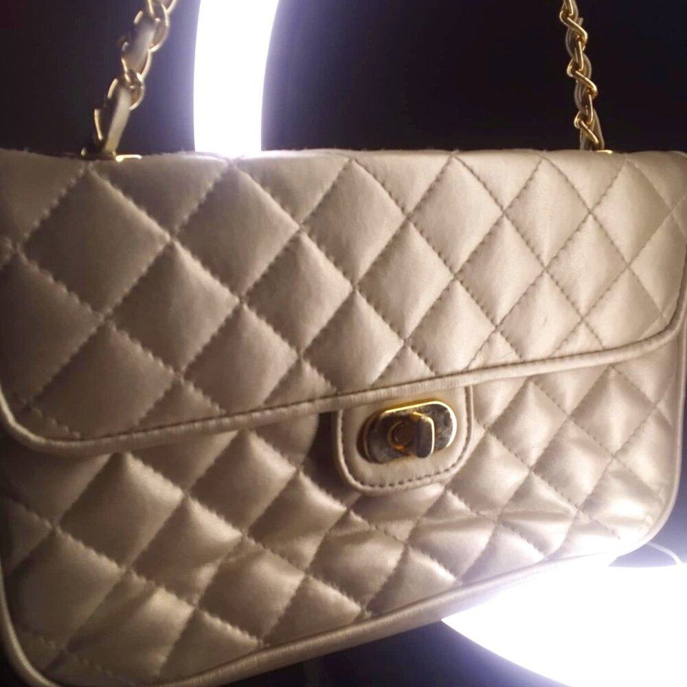 VINTAGE GOLD CHAIN PURSE